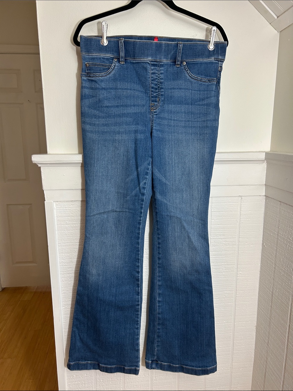Spanx Comfort Waistband Flare Leg Denim Jeans size large